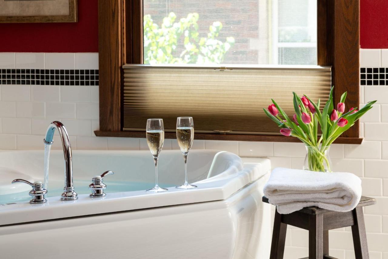The Buckingham Inn Madison Luaran gambar