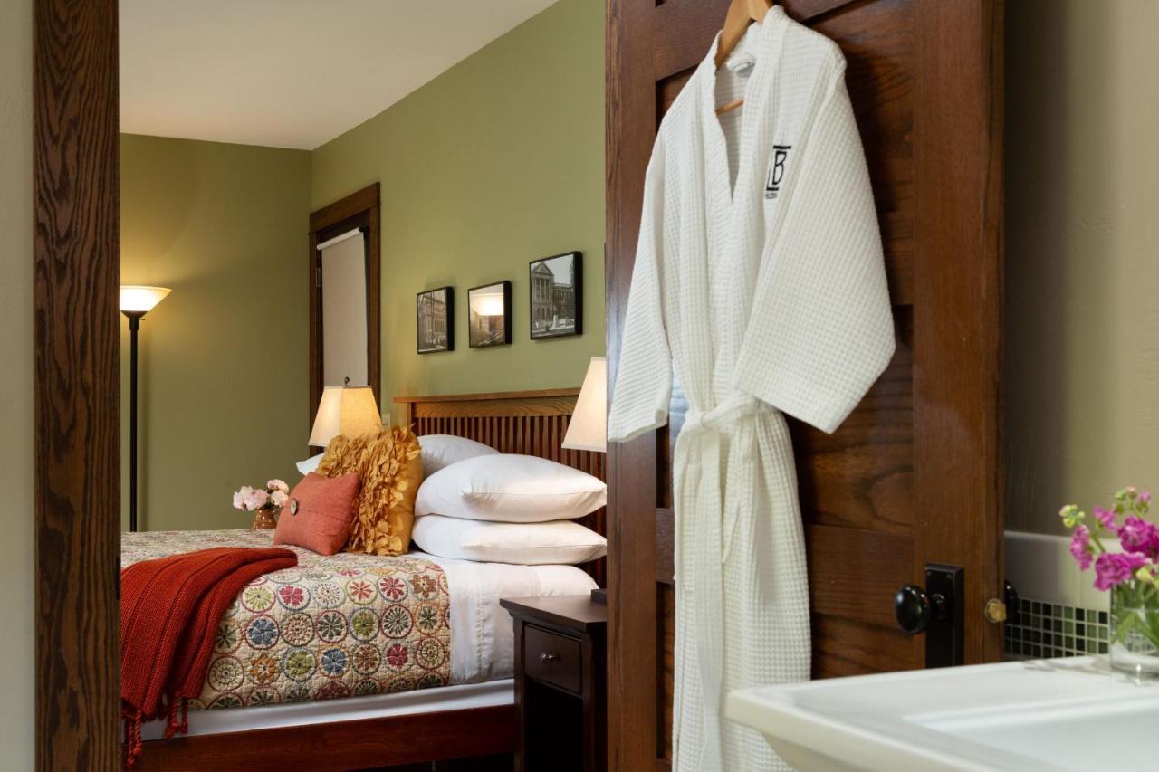 The Buckingham Inn Madison Luaran gambar