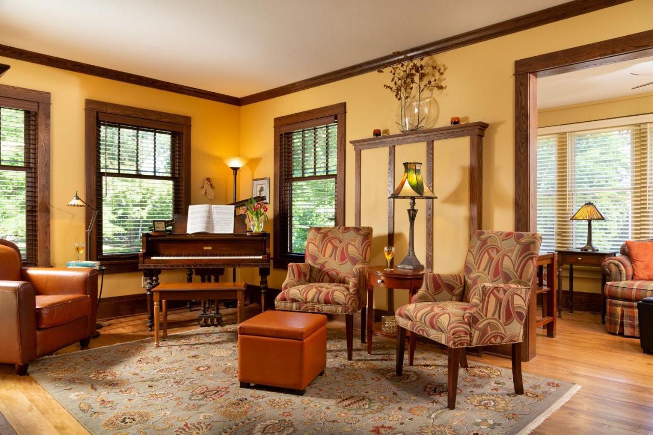The Buckingham Inn Madison Luaran gambar